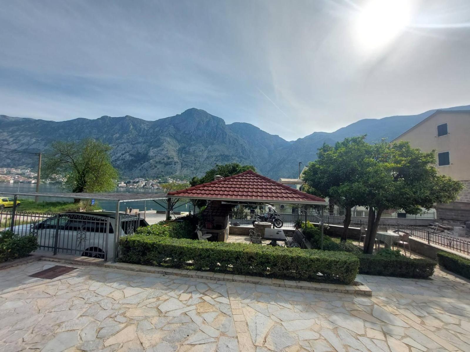 Sunset Kotor Apartman Muo Kültér fotó